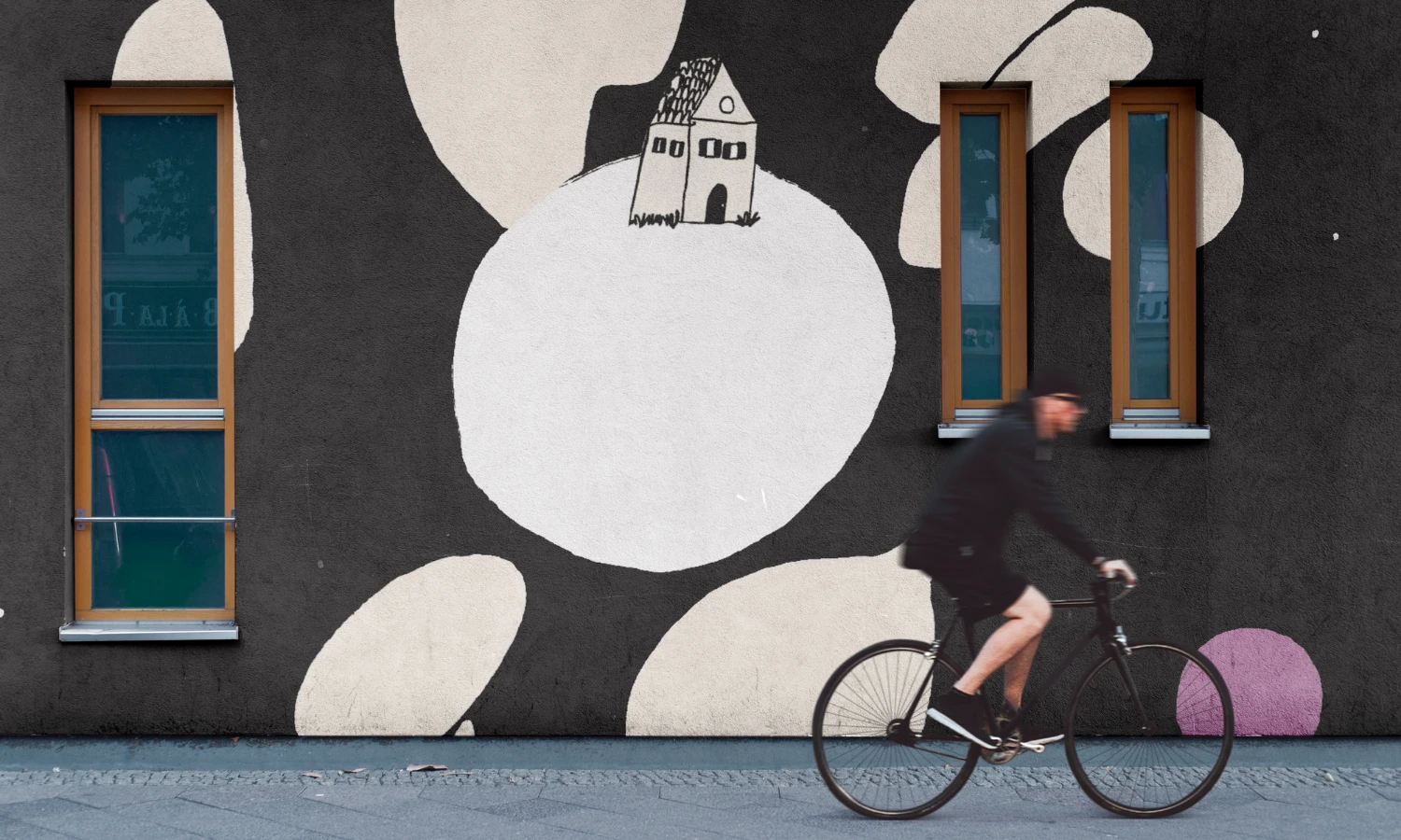 CUSTOM ILLUSTRATION & MURALS FOR WORKSPACES in Barcelona by the freelance illustrator Amélie from Amélimón